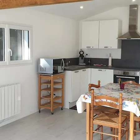 شقة Les Rochettes, Joli Appartement, Neuf, Calme Et Paisible Saint-Gervais-dʼAuvergne
